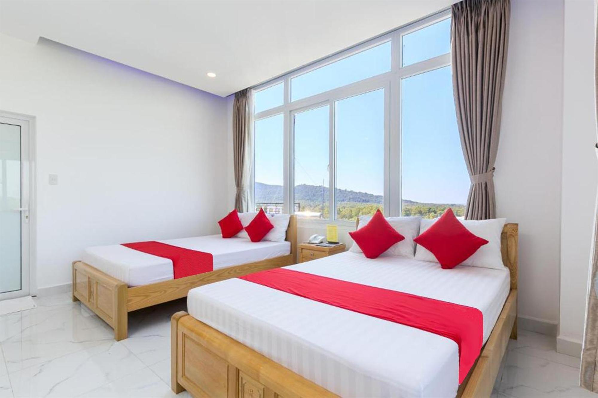Ruby Hotel Phu Quoc Buitenkant foto