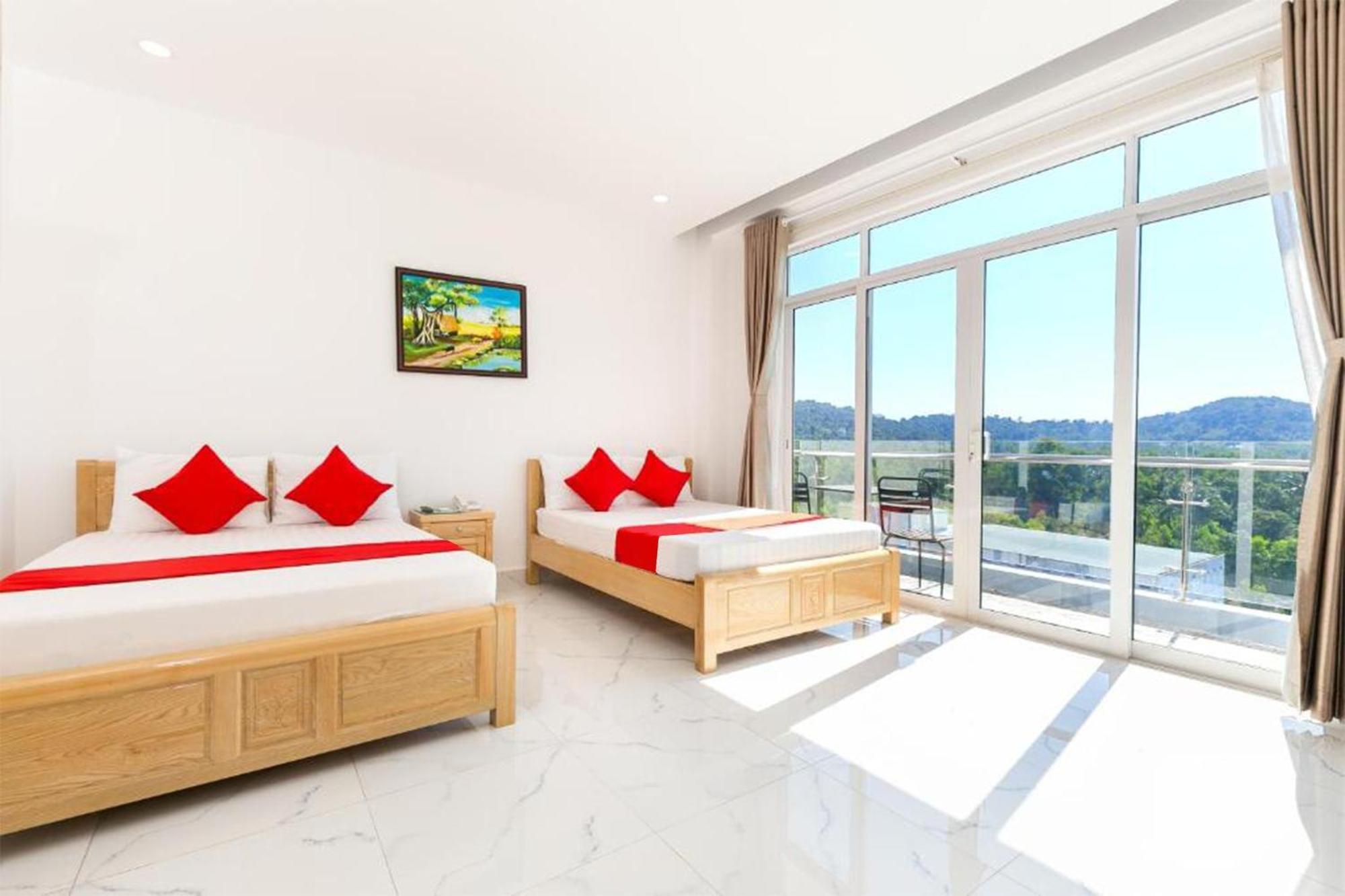 Ruby Hotel Phu Quoc Buitenkant foto